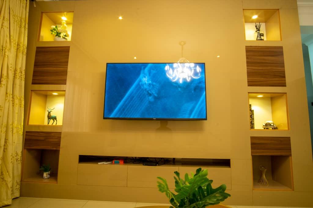 For Short Let: 2bedroo Apartments 3bed Apartments Guest House at